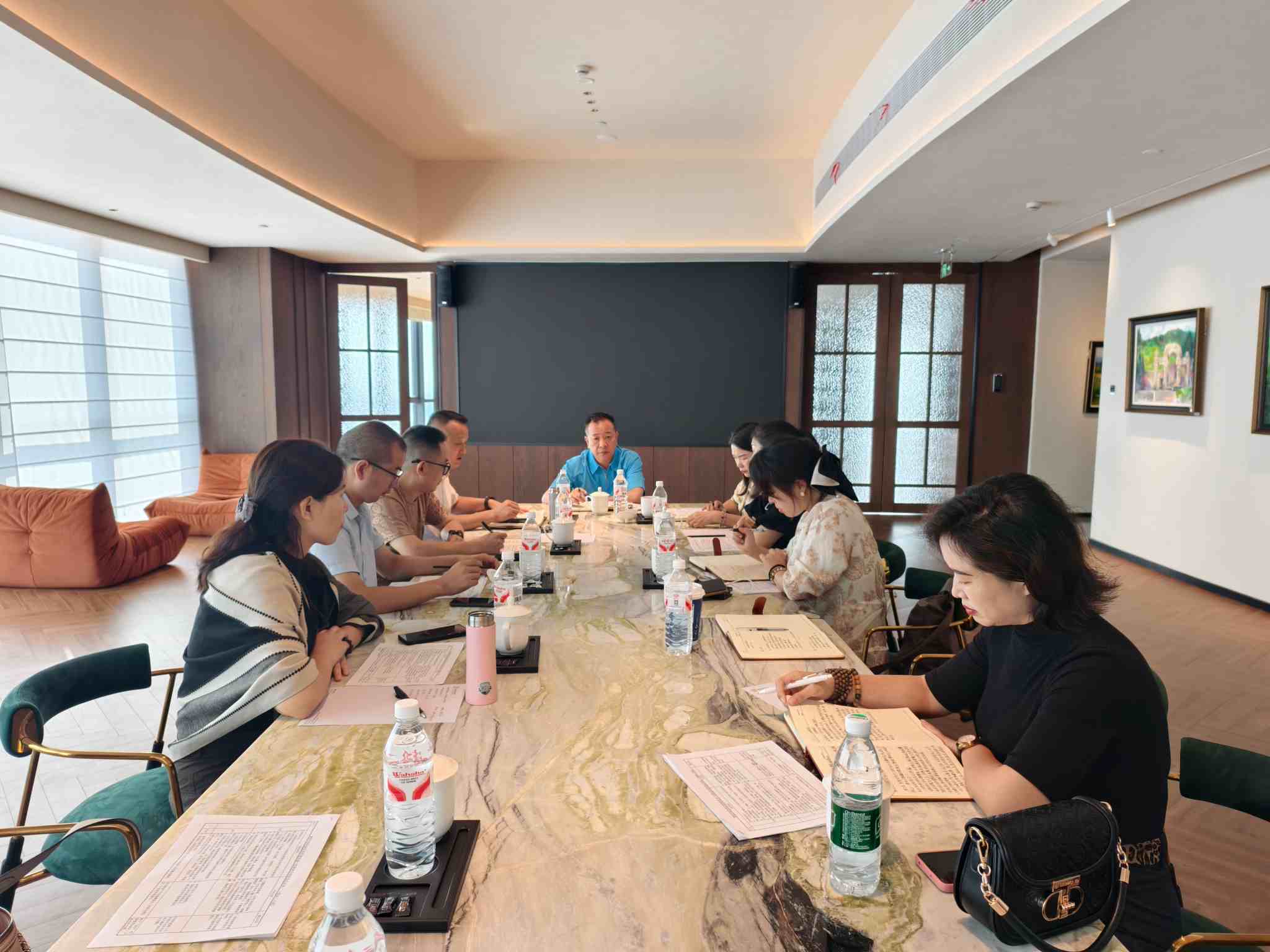 2025年9月25日上午，高质量发展小组复盘分享会，在锦江国际酒店27楼会议室如期举行