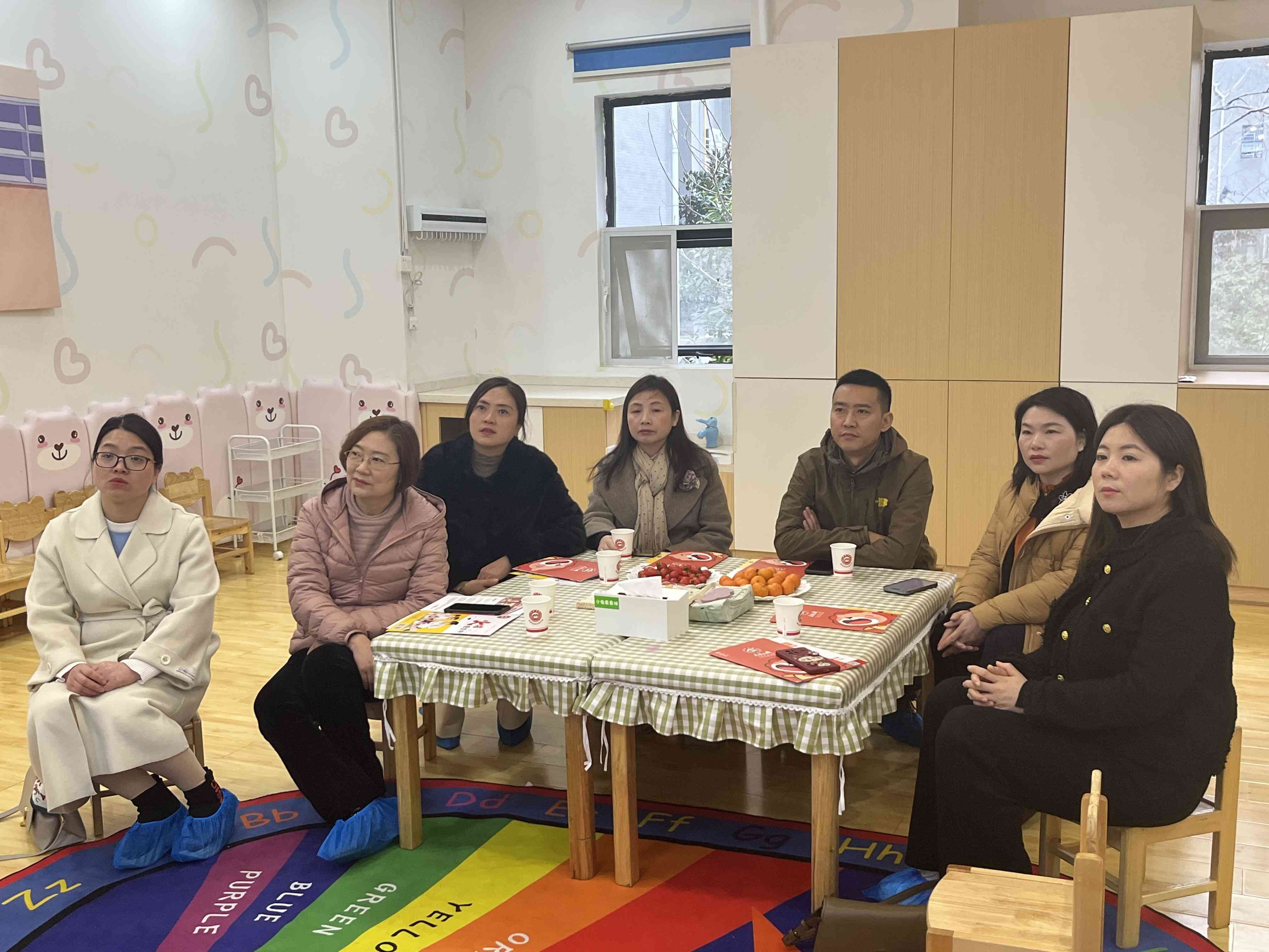 2023年2月15日，绵阳市南充商会秘书处一行8人走访常务副会长邓政光企业——绵阳市启智幼幼托育服务公司真爱幼幼托育中心。