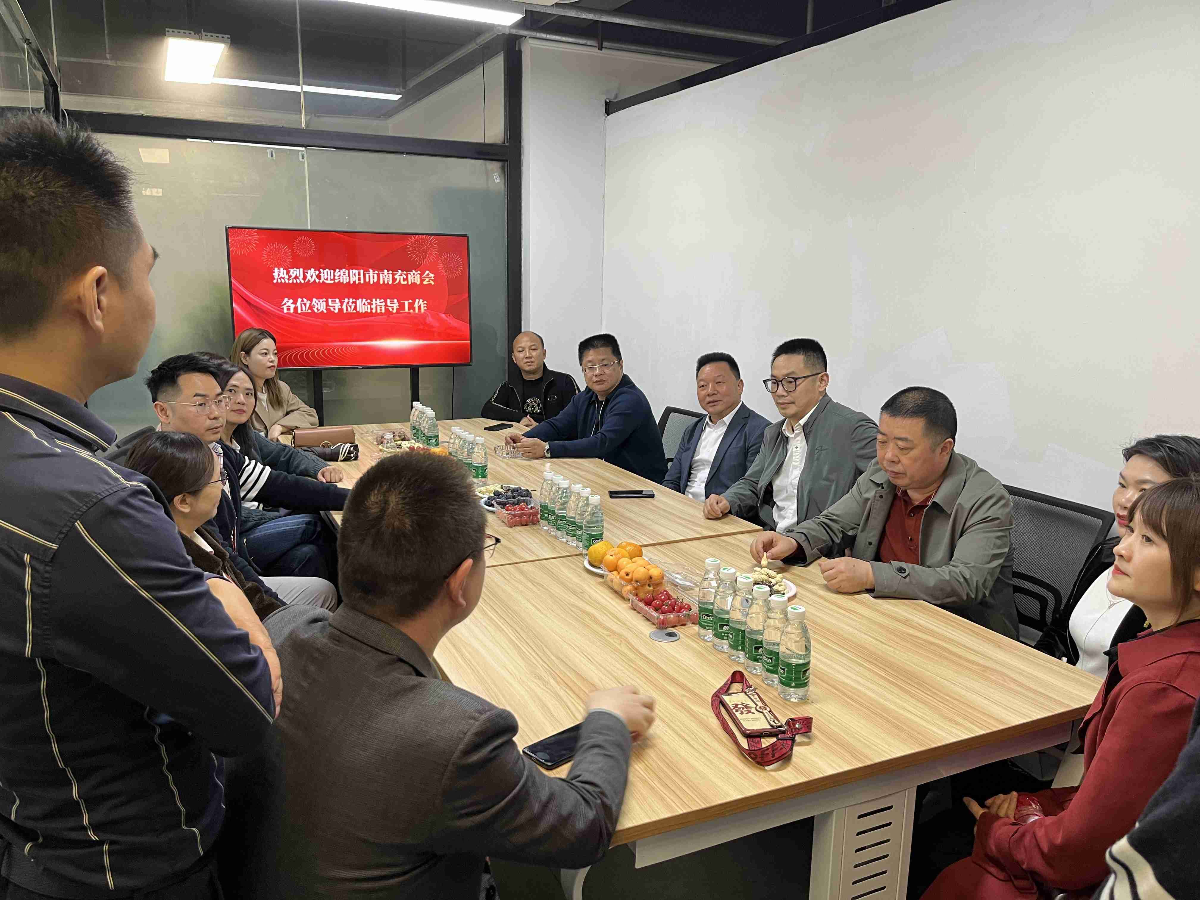 2023年5月9日，会长李德超带队走访会员冯晓东企业——四川麦芒网络科技有限公司
