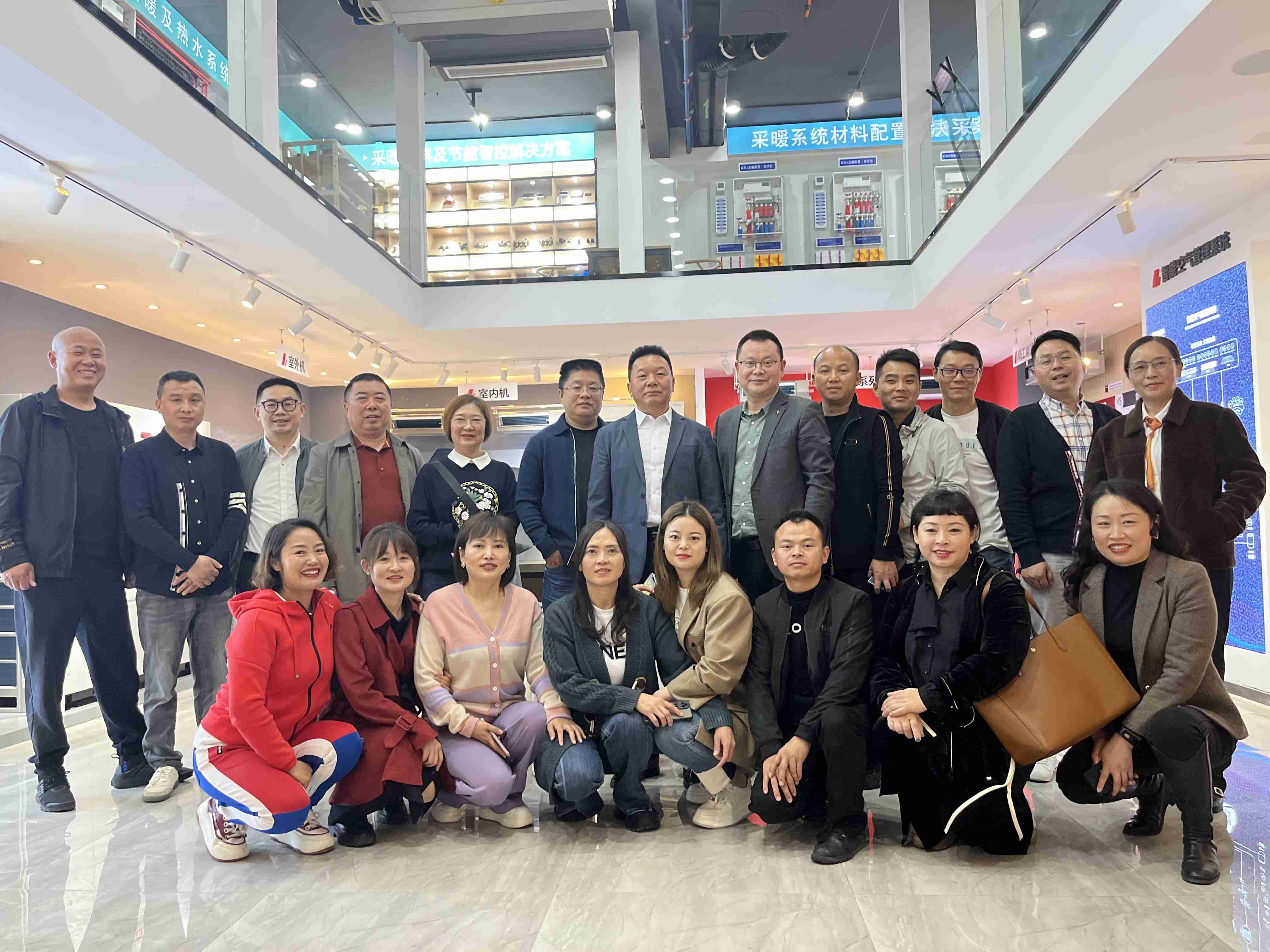 2023年5月9日，会长李德超带队走访理事刘毅企业——四川毅合机电设备有限公司