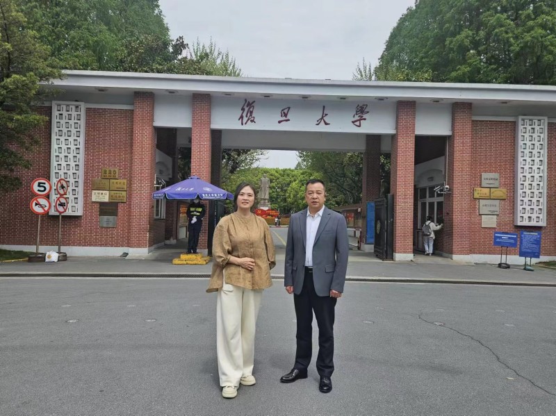 2024年4月15至20日，执行会长兼秘书长钟沅宏、执行秘书长王淑芬参加绵阳市工商联（总商会）在复旦大学举办第三期民营经济创新驱动发展专题培训班