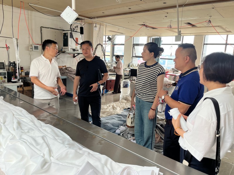 2024年7月29日，绵阳市南充商会支部书记、执行会长王维国一行走访会员赵国丰企业