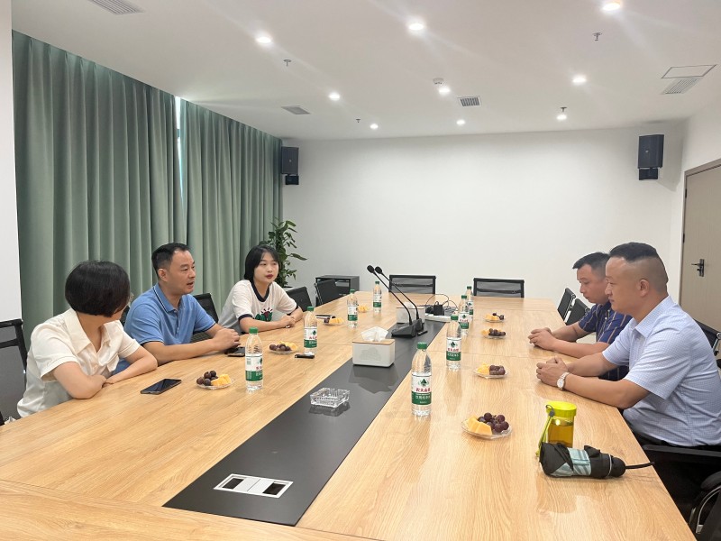2024年7月30日，绵阳市南充商会副会长陈长春一行走访会员侯燕企业
